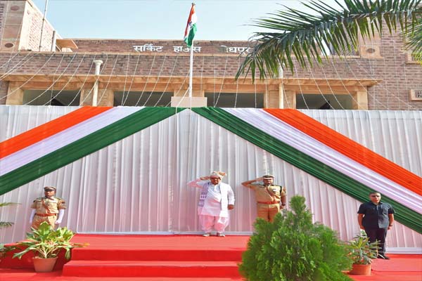 09-75-1755237319-744593-khaskhabar